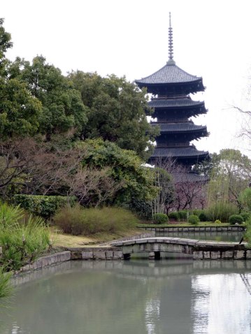 Five-story pagoda at Toji.